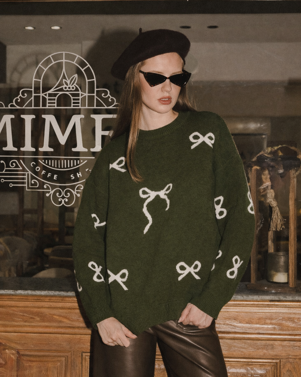 كنزة صوفية محبوكة - تطريز فيونكة